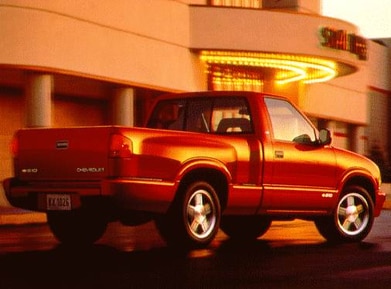 S10 Regular Cab Short Bed image