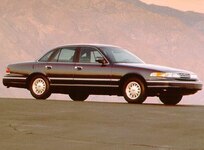 1997 Ford Crown Victoria Sedan 4D