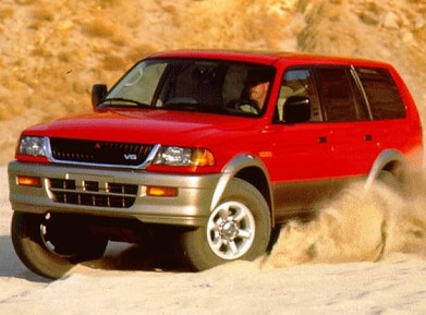 Montero Sport ES Sport Utility 4D image