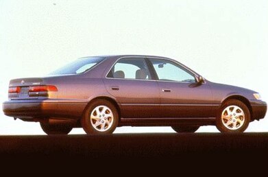Camry XLE Sedan 4D image