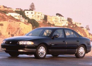 Regal GS Sedan 4D image