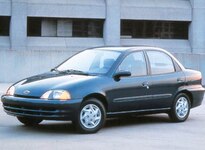 1998 Chevrolet Metro LSi Sedan 4D