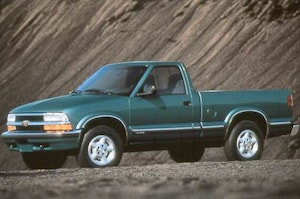 1998 Chevrolet S10 Regular Cab