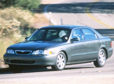 626 DX Sedan 4D image