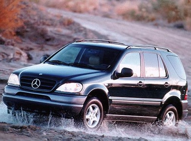 M-Class ML 320 Sport Utility 4D image