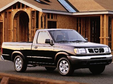 Frontier Regular Cab XE Short Bed image