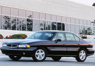 Bonneville SE Sedan 4D image