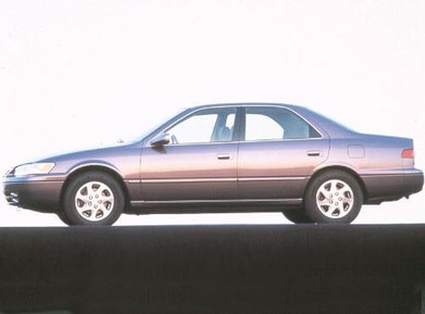 Camry XLE Sedan 4D image