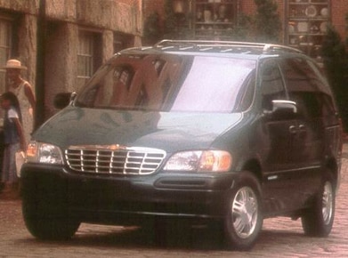 Venture Passenger Minivan image