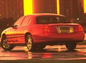 1999 Lincoln Town Car Lifestyle: 2