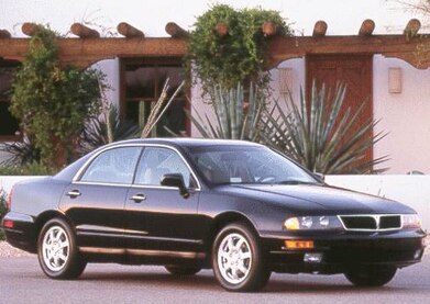 Diamante Luxury Sedan 4D image