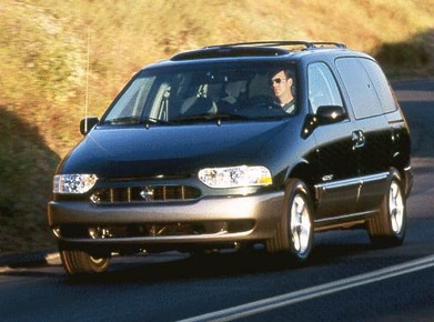 Quest SE Minivan image