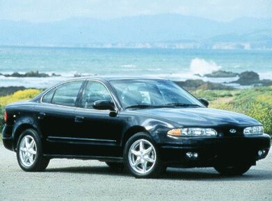 Alero GX Sedan 4D image