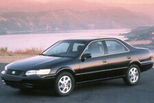 1999 Toyota Camry CE Sedan 4D