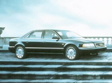 A8 L Sedan 4D image
