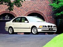 2000 BMW 5 Series 528i Sedan 4D