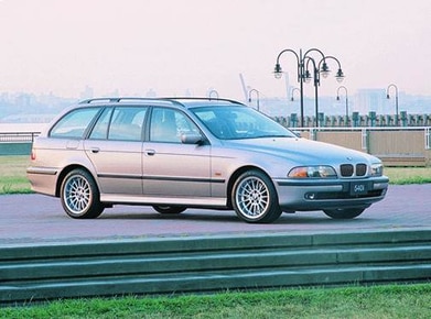 5 Series 540iT Wagon 4D image