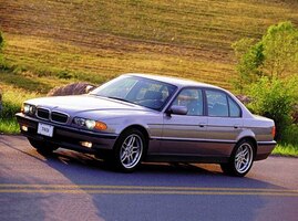 2000 BMW 7 Series