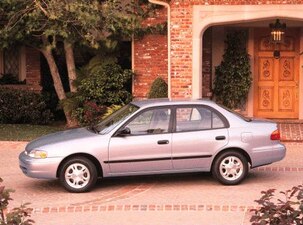 Used 2000 Chevrolet Prizm Lsi Sedan 4d Prices Kelley Blue Book