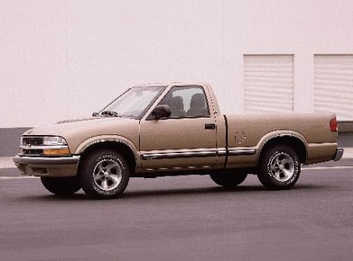 S10 Regular Cab Short Bed image