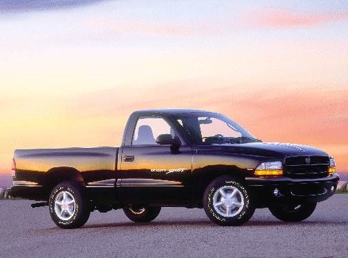 This Magnum-swapped 1999 Dodge Dakota Sport Manages To Pull Off Its  Three-inch Chop