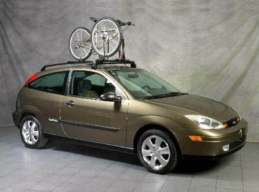2000 Ford Focus Exterior: 0