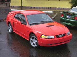 2000 Ford Mustang