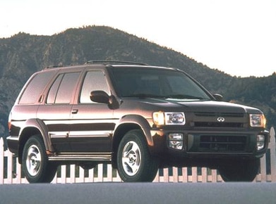 QX4 Sport Utility 4D image