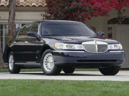 2000 Lincoln Town Car Exterior: 0
