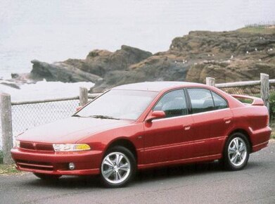 Galant DE Sedan 4D image