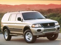 2000 Mitsubishi Montero Sport LS Sport Utility 4D