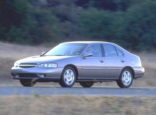 2000 Nissan Altima Exterior: 0