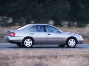 2000 Nissan Altima Lifestyle: 1
