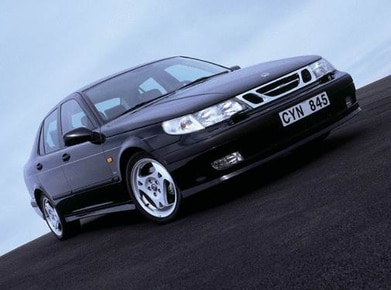 9-5 Aero Sedan 4D image