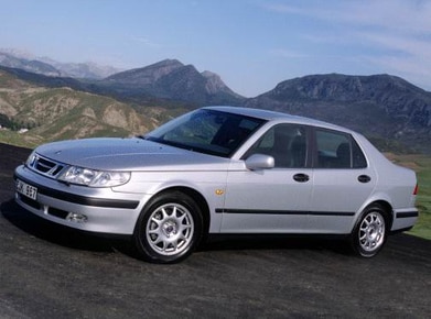 9-5 Sedan 4D image