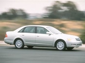 2000 Toyota Avalon Lifestyle: 2