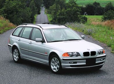 BMW 3 Series 325iT Wagon 4D