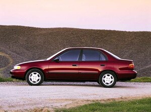 2001 Chevrolet Prizm LSi Sedan 4D
