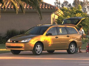 Used 2001 Ford Focus SE 4D Prices | Kelley Book