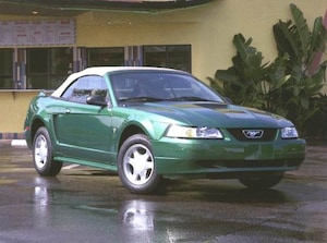 2001 Ford Mustang Deluxe Convertible 2D