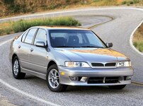 2001 INFINITI G G20 Sedan 4D
