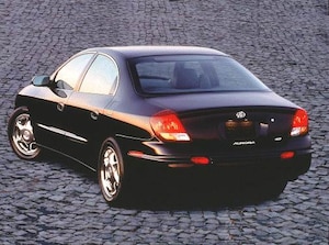 2001 Oldsmobile Aurora V8 Sedan 4D