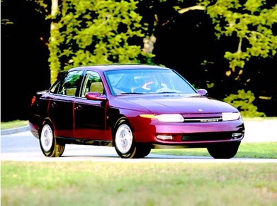 L-Series L100 Sedan 4D image