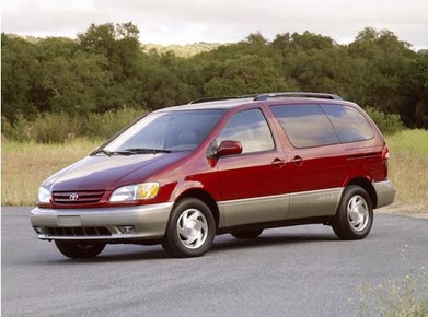 Sienna CE Minivan image