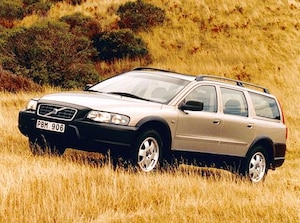 2001 Volvo V70 XC AWD Wagon 4D