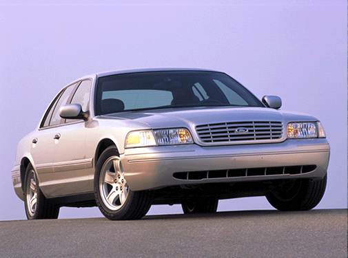 2002 Ford Crown Victoria LX Sedan 4D