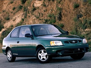 2002 Hyundai Accent GS Hatchback 2D