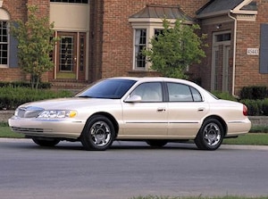 2002 Lincoln Continental Sedan 4D