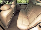 2002 Lincoln Town Car Lifestyle: 2