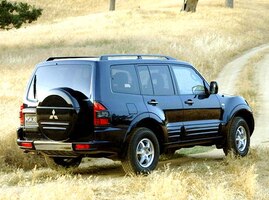2002 Mitsubishi Montero